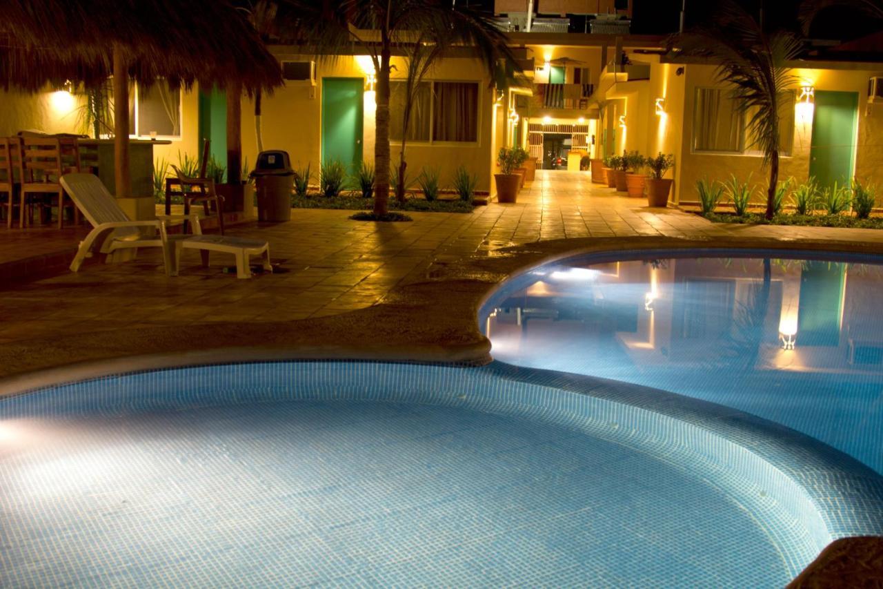 Bungalows Las Arenas San Patricio Melaque Εξωτερικό φωτογραφία