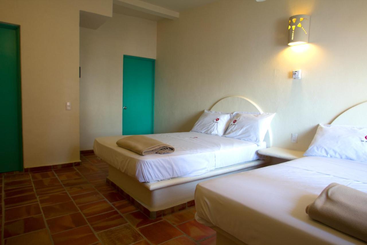 Bungalows Las Arenas San Patricio Melaque Εξωτερικό φωτογραφία