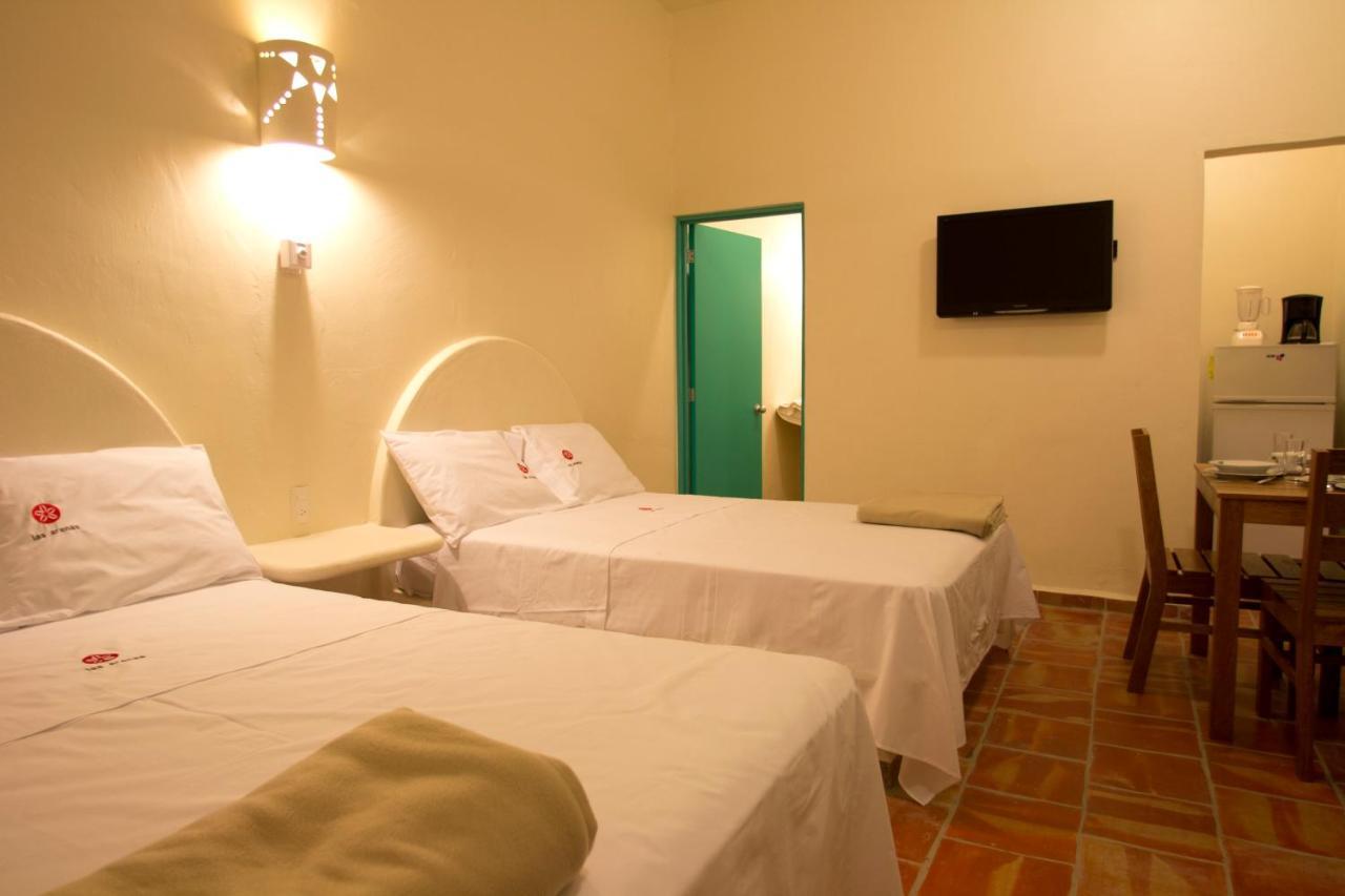 Bungalows Las Arenas San Patricio Melaque Εξωτερικό φωτογραφία